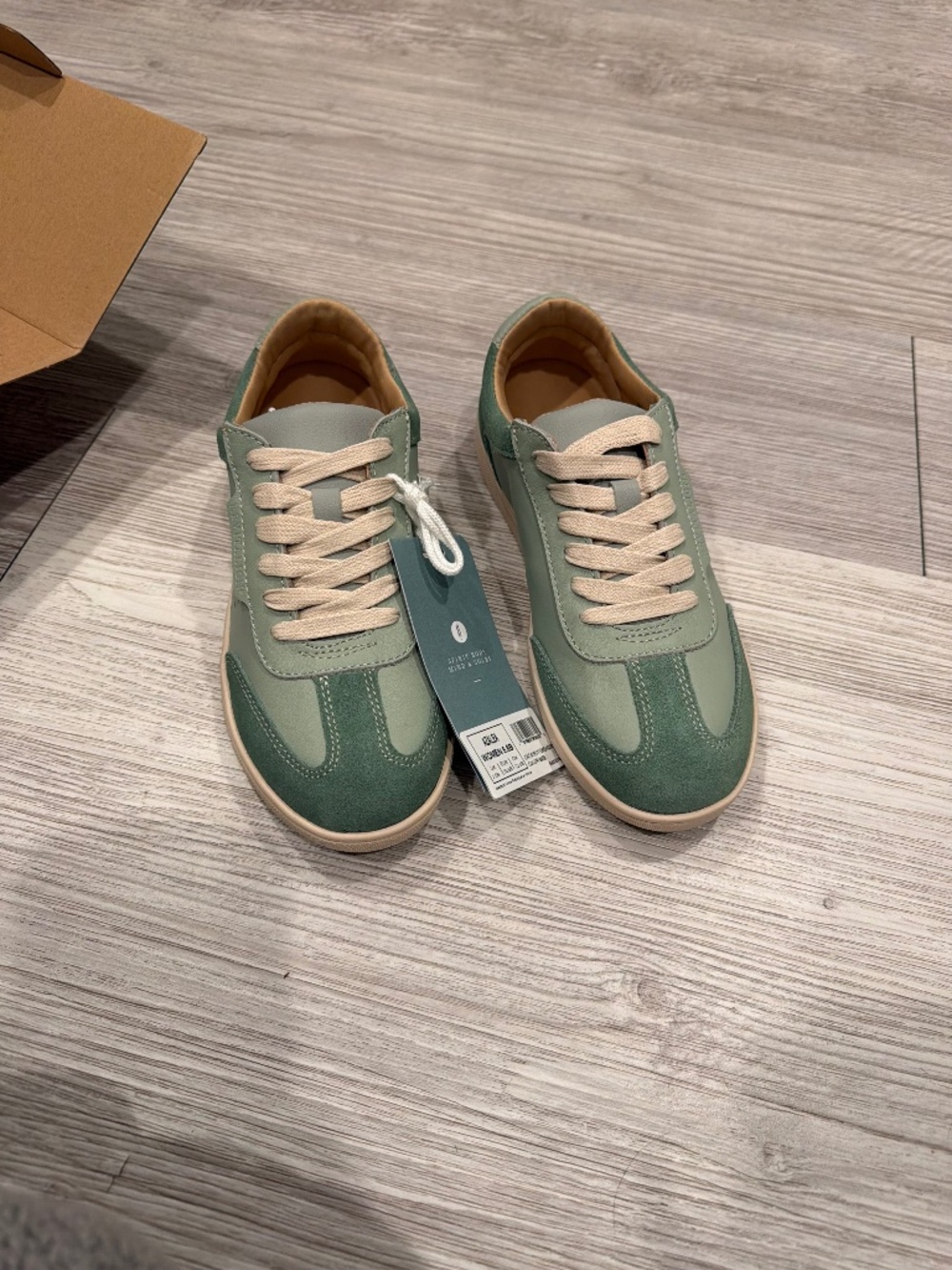 Spirit Body" shoes/Sneaker